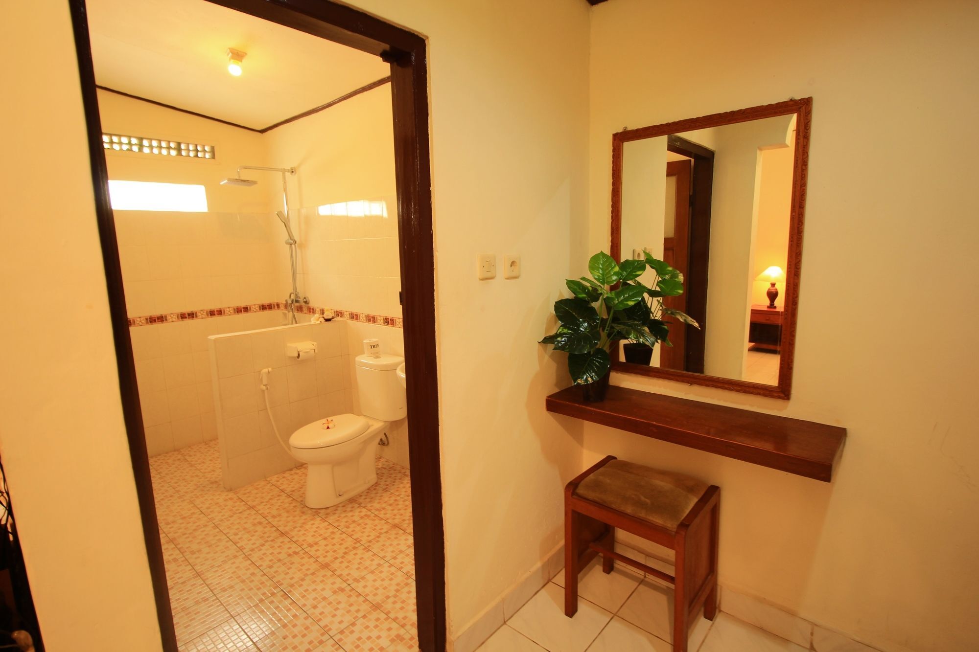 Lovina Beach Hotel Pabean Buleleng Eksteriør billede