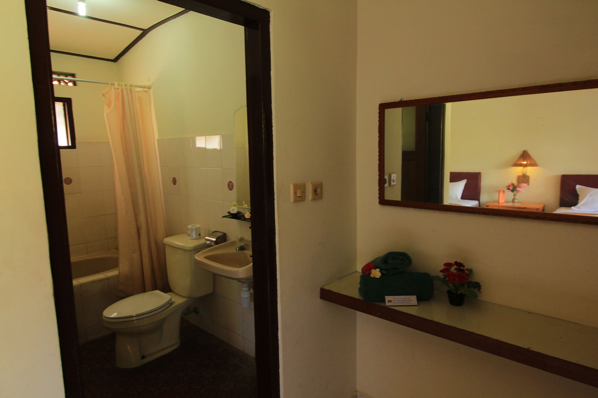 Lovina Beach Hotel Pabean Buleleng Eksteriør billede