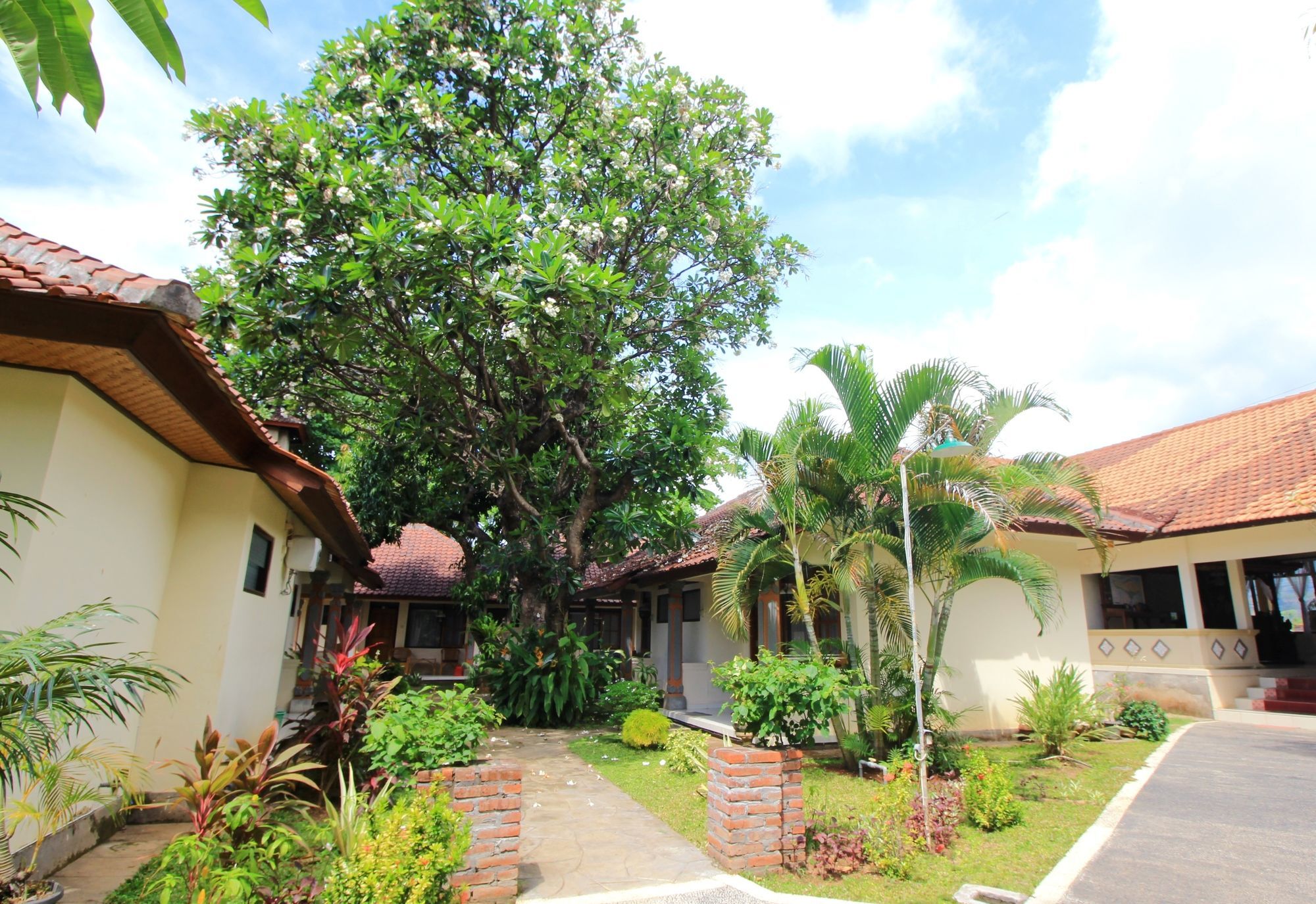 Lovina Beach Hotel Pabean Buleleng Eksteriør billede